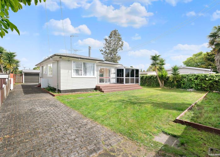  at 32 Resolute Way, Papakura, Papakura