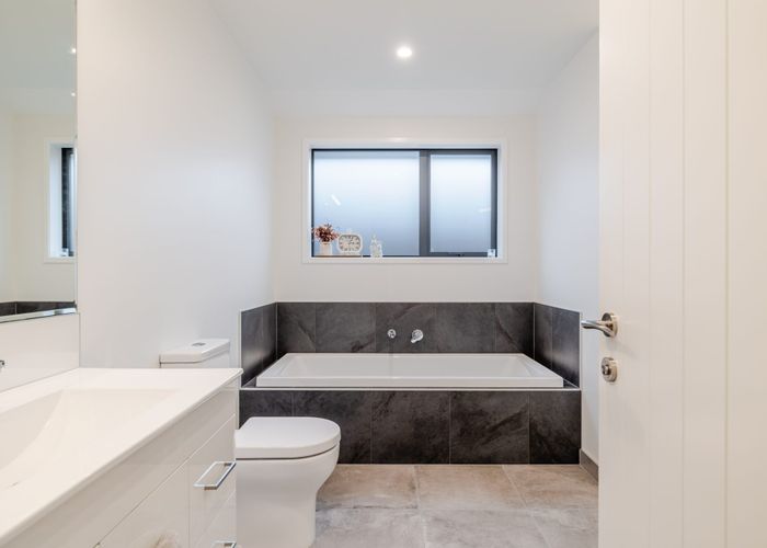  at 24 Cyprus Place, Fitzherbert, Palmerston North, Manawatu / Whanganui