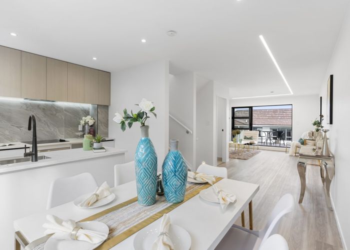  at 789D East Coast Road, Browns Bay, North Shore City, Auckland