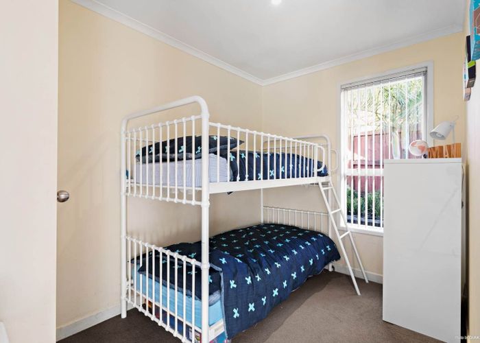  at 2/5 Rewa Road, Three Kings, Auckland City, Auckland