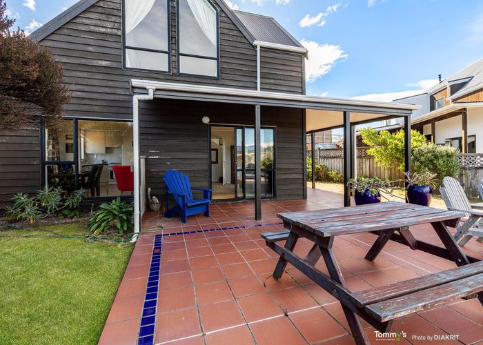  at 17 Bowes Crescent, Strathmore Park, Wellington