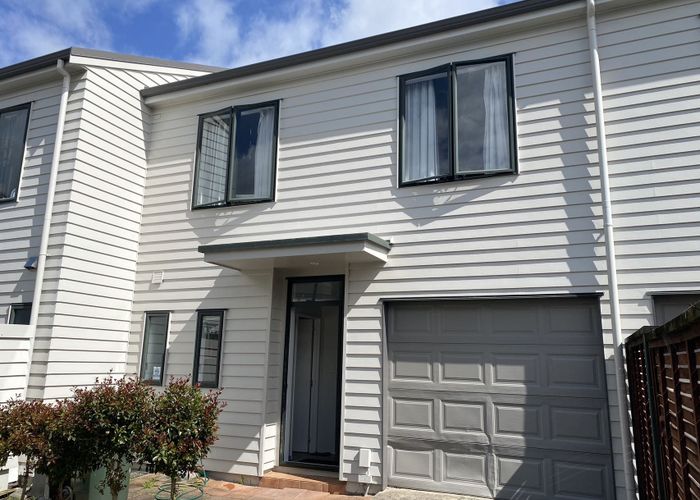 at 56/1 Ambrico Place, New Lynn, Waitakere City, Auckland