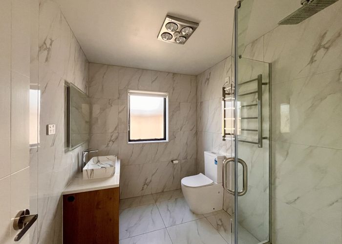  at granny flat/37 Elevation Street, Flat Bush, Manukau City, Auckland