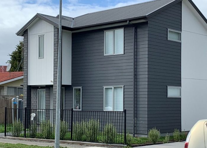  at 4/9 Hibiscus Avenue (Room D), Hamilton Lake, Hamilton, Waikato