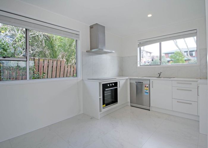 at 1/4 Aylmer Court, Eastern Beach, Manukau City, Auckland