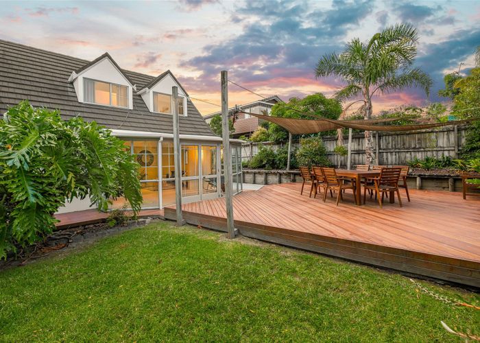 Free property data for 12 Mako Street, West Harbour, Auckland homes.co.nz