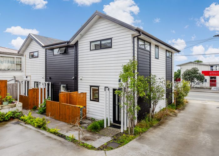  at 1/6 Lenoards Road, Kelston, Waitakere City, Auckland
