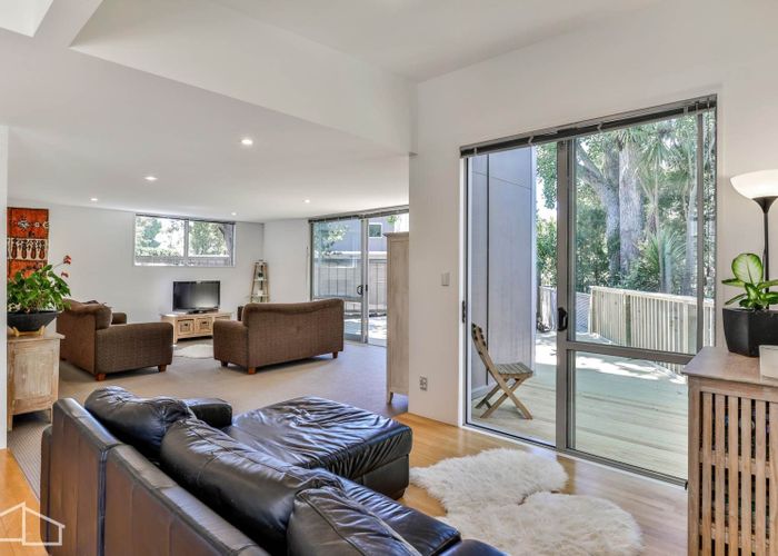  at 91a Kaurilands Road, Titirangi, Waitakere City, Auckland