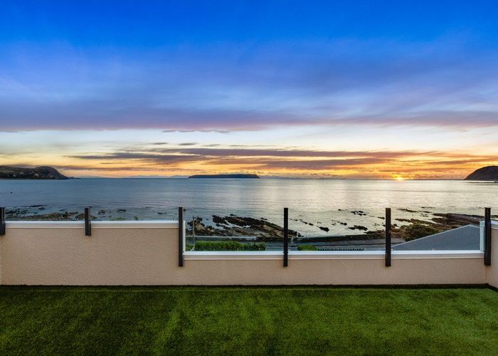  at 24 Sunset Parade, Plimmerton, Porirua, Wellington