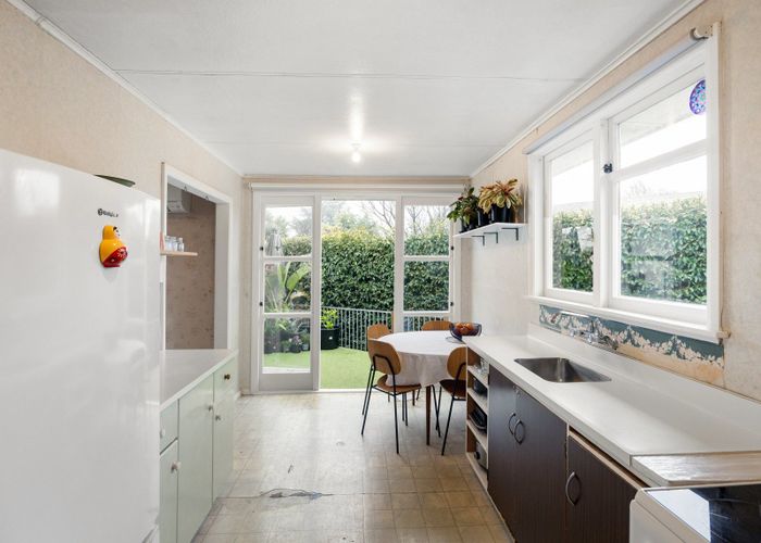  at 21 Pollen Crescent, Melville, Hamilton