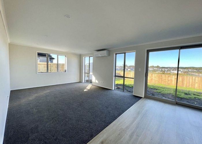  at 7/8 Dale Road, Whenuapai, Auckland