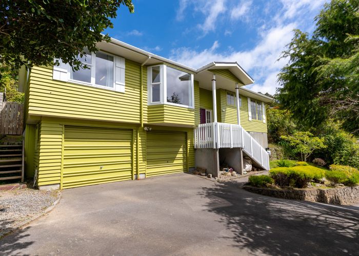  at 18 Chisbury Lane, Churton Park, Wellington