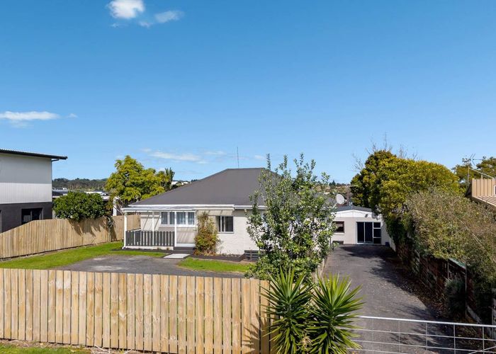  at 84 Karaka Road, Beachlands, Manukau City, Auckland