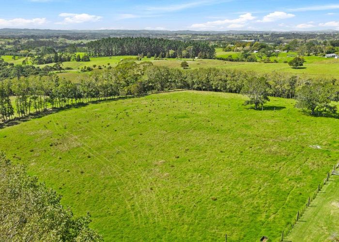  at 18 Peters Lane, Taupaki, Rodney, Auckland