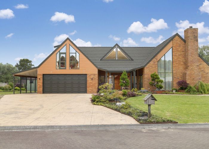  at 8 Mark Williams Place, Papakura