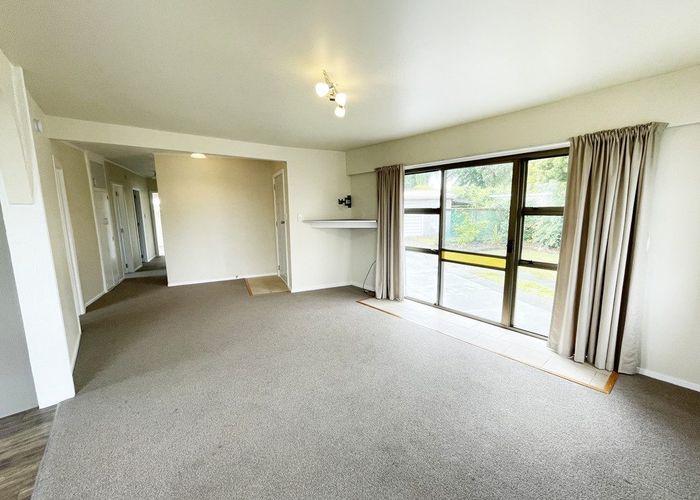  at 19 Ian Place, Bishopdale, Christchurch City, Canterbury