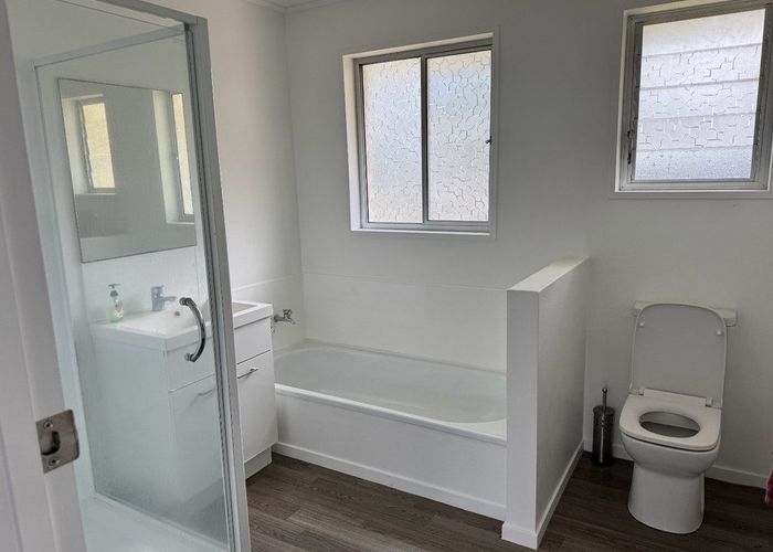  at 11 Brookbank Place, Glenview, Hamilton, Waikato