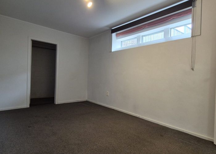  at 1A Lauderdale Road, Birkdale, North Shore City, Auckland