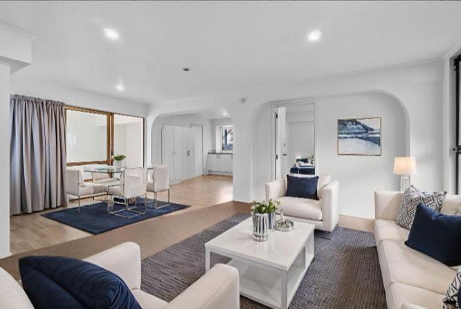  at 1/116 Bradbury Road, Botany Downs, Auckland