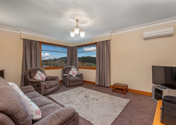  at 8 Scotland Terrace, Green Island, Dunedin