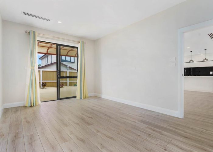  at 15B Wicklam Lane, Greenhithe, Auckland