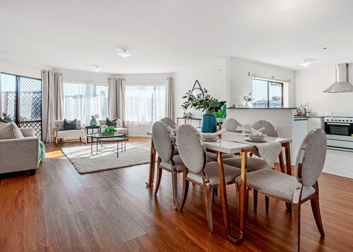 at 3 Robina Court, Burswood, Auckland