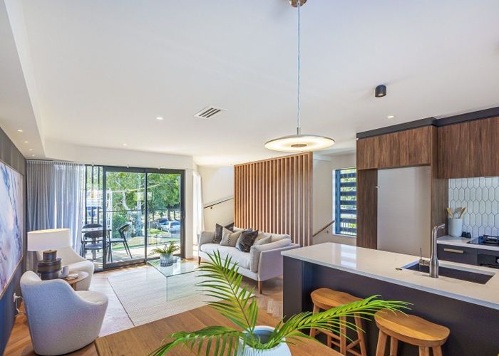 at 4/16 Mapau Road, Greenlane, Auckland City, Auckland