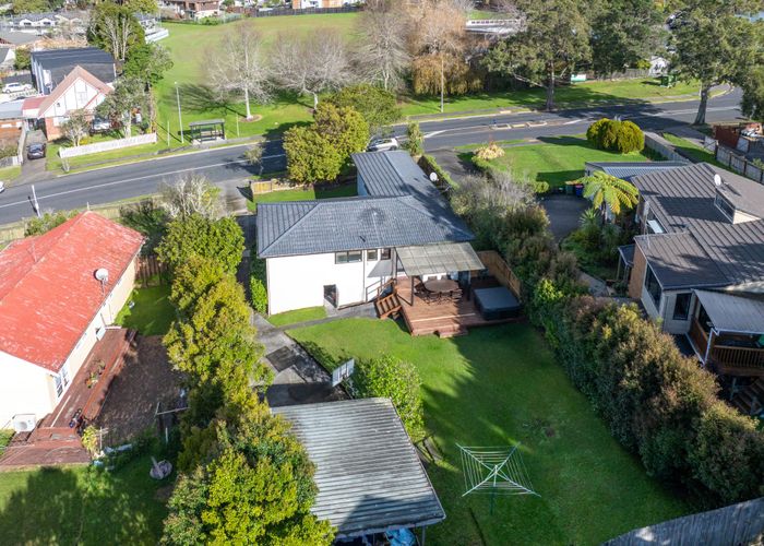  at 108 Oaktree Avenue, Browns Bay, North Shore City, Auckland