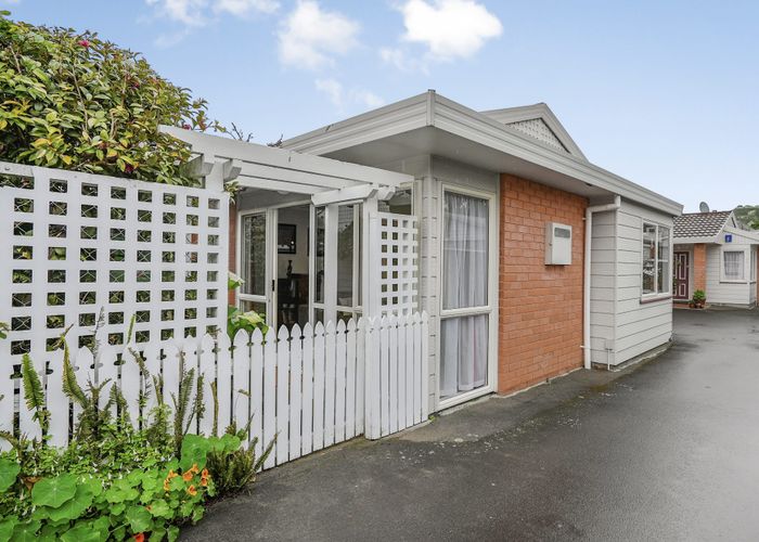  at 2/73 Tama Street, Alicetown, Lower Hutt, Wellington