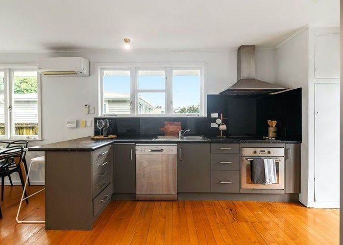  at 11  Cunningham Rd, Beerescourt, Hamilton, Waikato