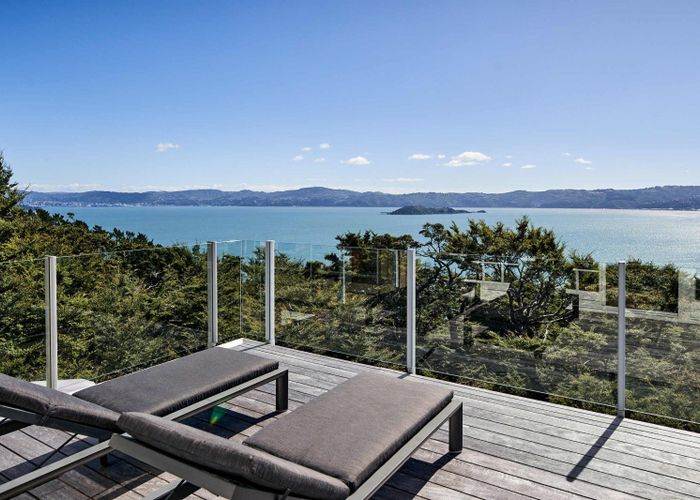  at 18 Huia Road, Days Bay, Lower Hutt, Wellington