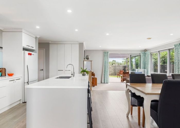  at 33 Captain Mitchell Drive, Opaheke, Papakura