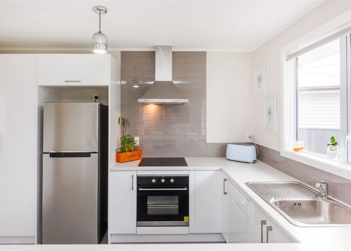  at 10 Peters Avenue, Cloverlea, Palmerston North