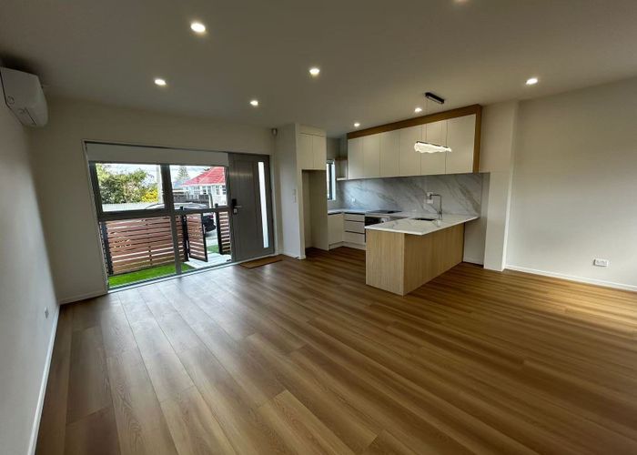  at 2/9 Coral Crescent, Panmure, Auckland City, Auckland