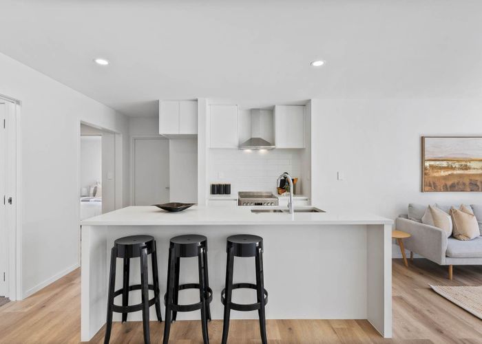  at 5d Dallan Place, Albany, North Shore City, Auckland