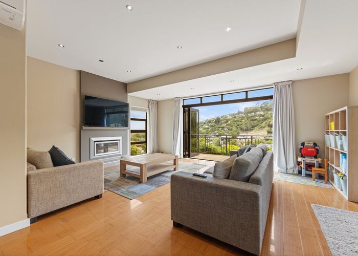  at 8 Emerald Lane, Cashmere, Christchurch City, Canterbury