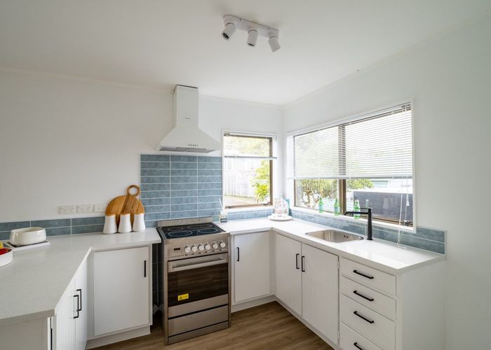  at 5/17 Neal Avenue, Glenfield, North Shore City, Auckland