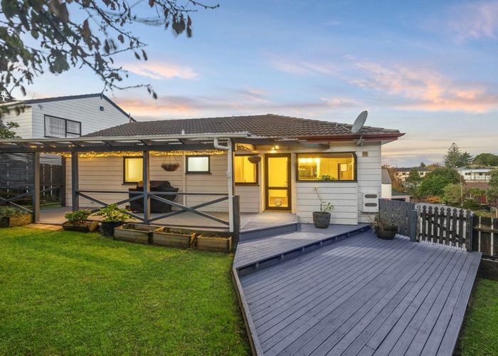  at 1/6 Juneau Place, Glendene, Waitakere City, Auckland