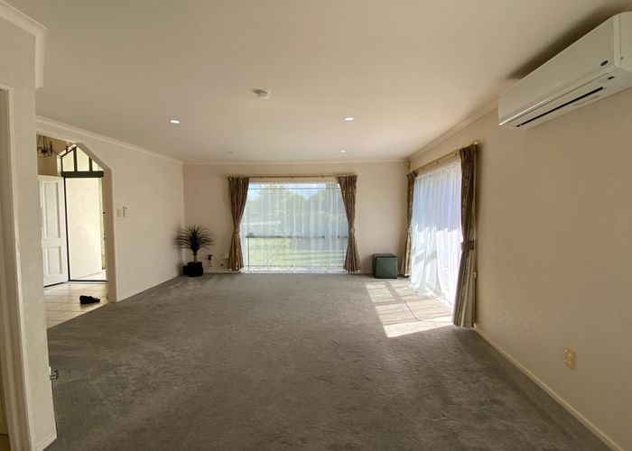  at 9 Carniew Place, Dannemora, Auckland