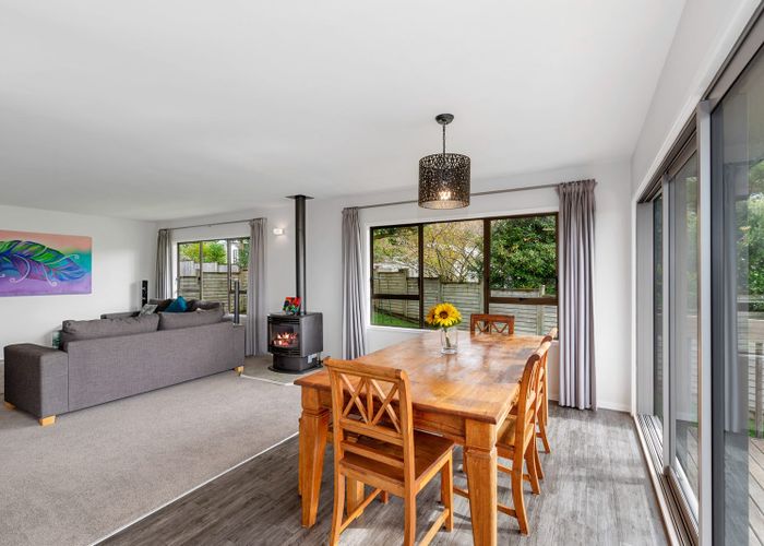  at 14A West Lynn Road, Titirangi, Auckland