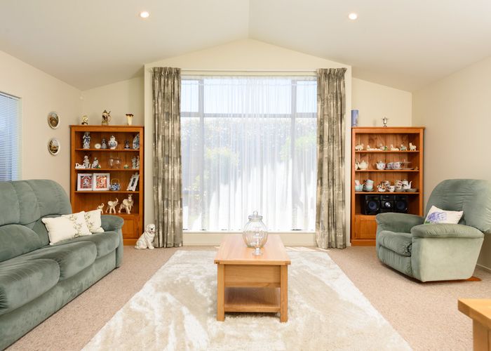  at 44 Falcon Drive, Welcome Bay, Tauranga