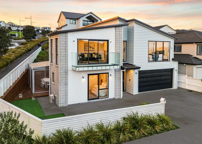  at 12 Tawatawa Street, Long Bay, North Shore City, Auckland