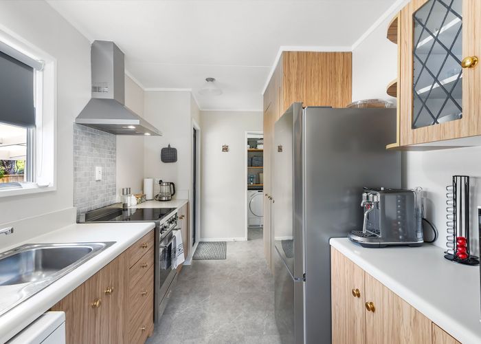  at 16 Burtts Road, Durie Hill, Whanganui, Manawatu / Whanganui