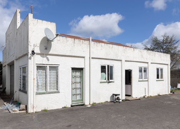  at 122 Great South Road, Huntly