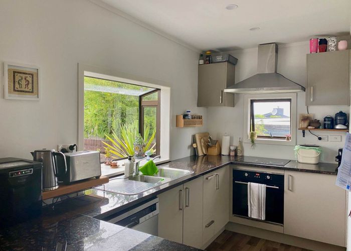  at 40 Pine Avenue, Henderson, Auckland