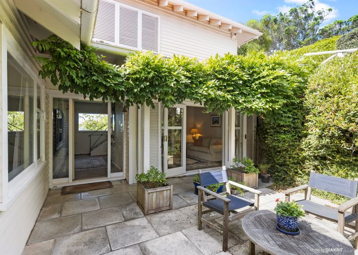  at 14 Lookout Road, Roseneath, Wellington