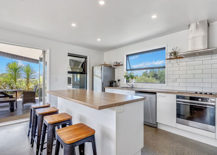  at 90 Spioenkop Road, Kaiwaka