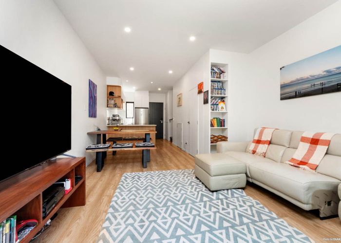  at 4/28 Vodanovich Road, Te Atatu South, Waitakere City, Auckland