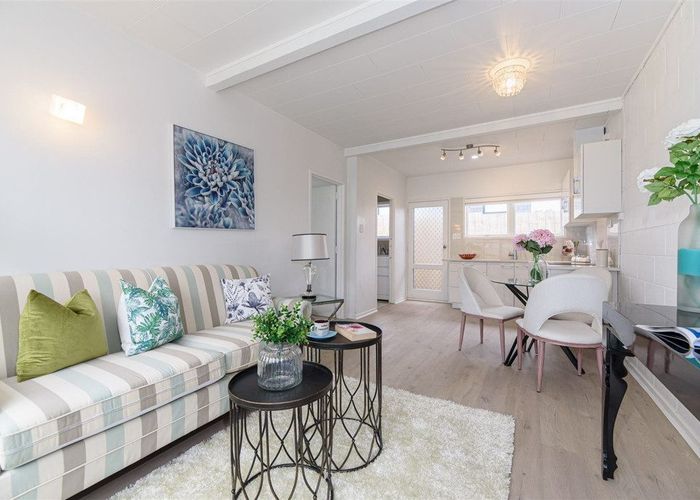  at 2/7 JAMES Road, Manurewa, Manukau City, Auckland