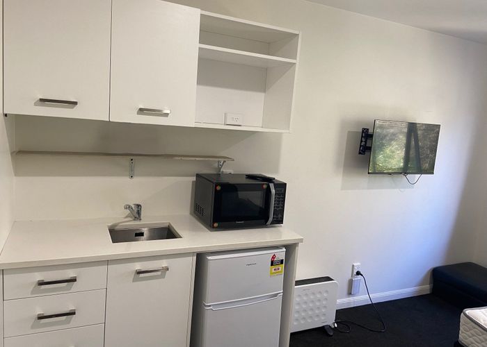 For rent 4/5 Rm A Edgecumbe Street, Whitiora, Hamilton, Waikato